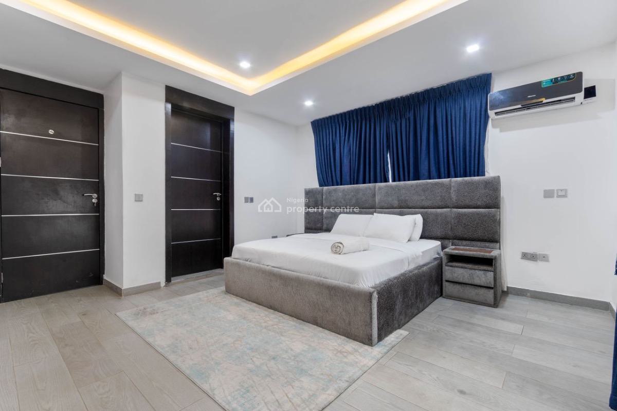 2 Bedroom Apartment (4th Floor) with Swimming Pool & Gym, Chef Available on Demand., Lekki Phase 1, Lekki, Lagos, Flat / Apartment Short Let