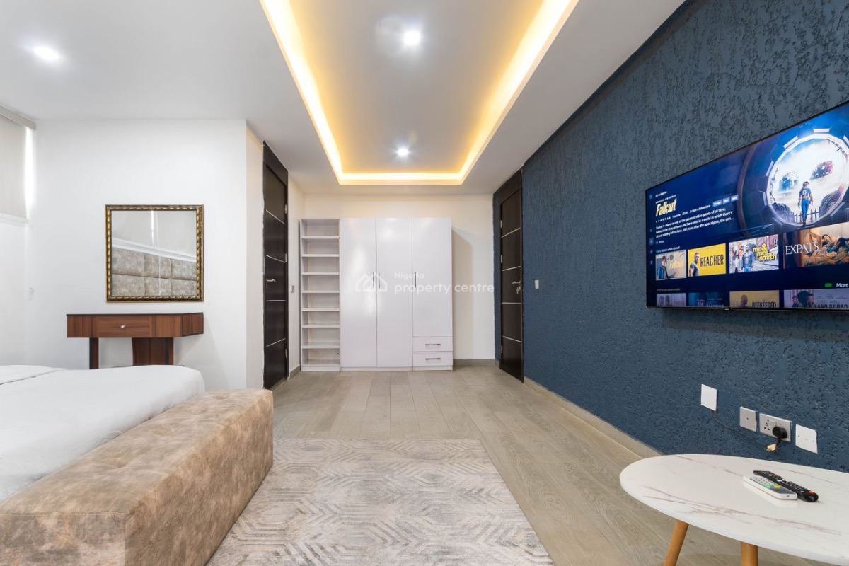 2 Bedroom Apartment (4th Floor) with Swimming Pool & Gym, Chef Available on Demand., Lekki Phase 1, Lekki, Lagos, Flat / Apartment Short Let
