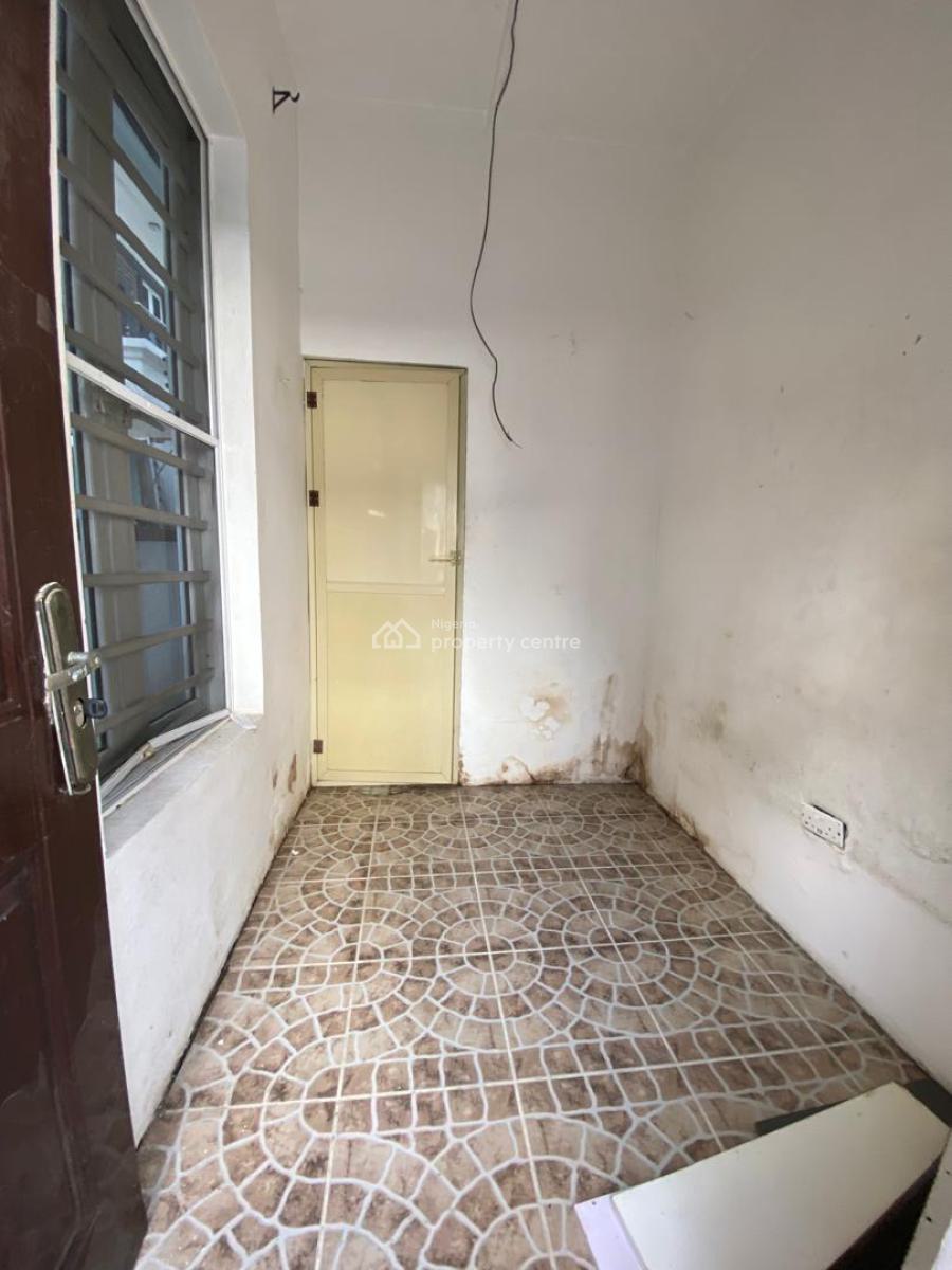 Boys Quater Bq at Osapa London, Maritala Eletu Way, Osapa, Lekki, Lagos, Self Contain (single Rooms) for Rent