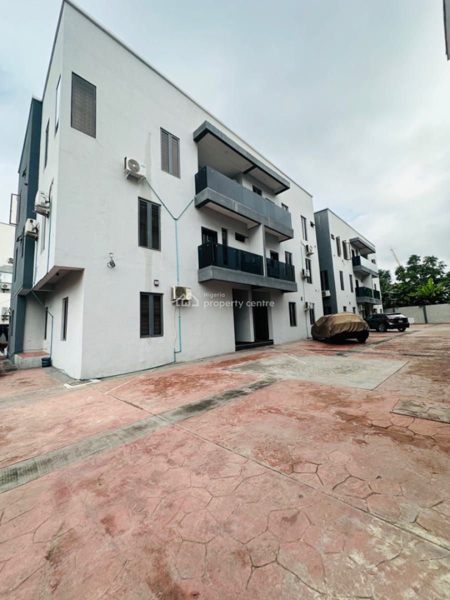 Luxurious Finished 3 Bedroom Apartment in a Prestigious Location, Shonibare, Maryland, Lagos, Flat / Apartment for Sale