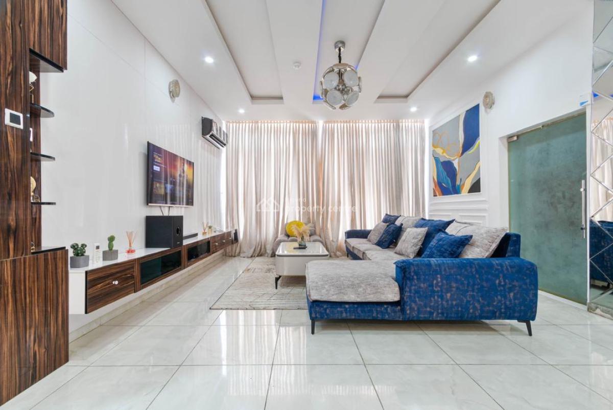 3 Bedroom Apartment with Swimming Pool, Lekki, Lagos, Flat / Apartment Short Let