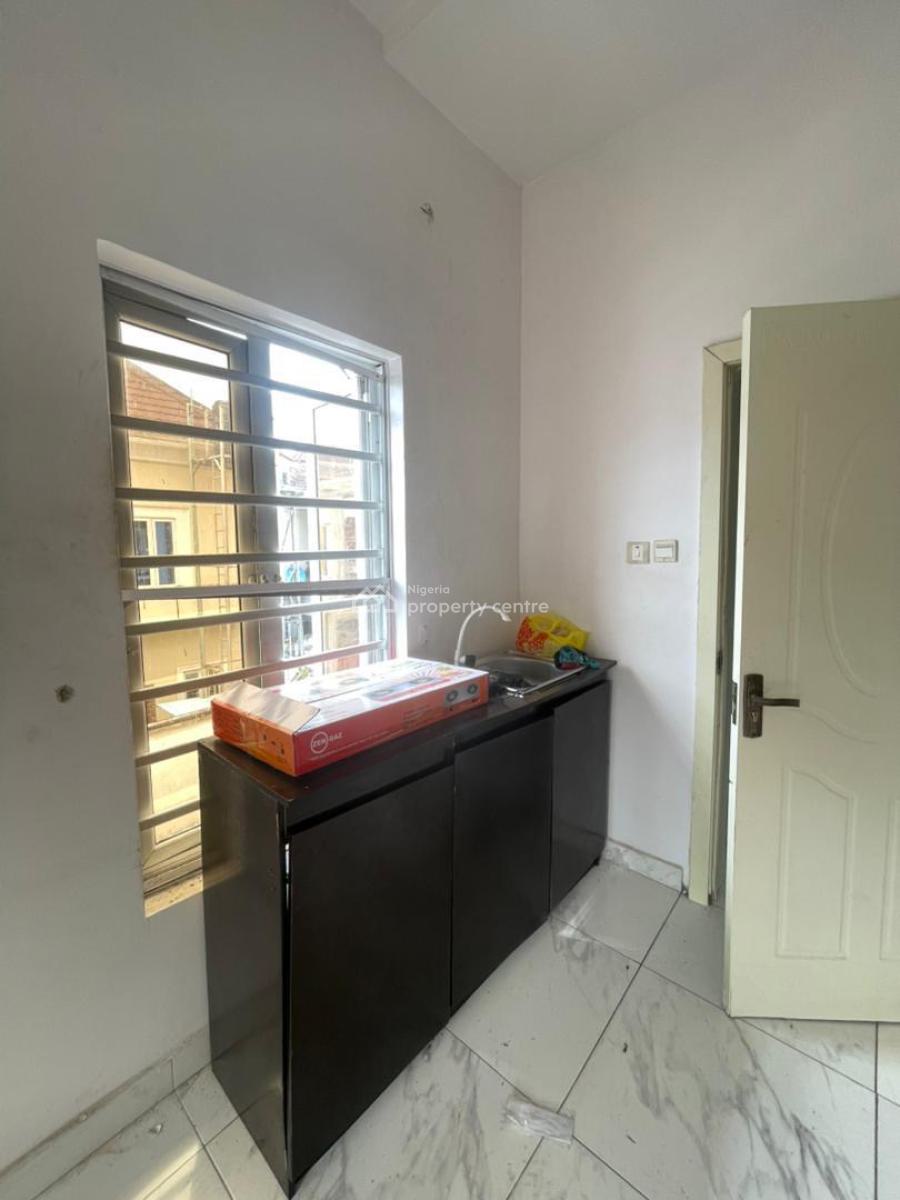 Master Bedroom, Idado Estate, Lekki Phase 1, Lekki, Lagos, Self Contain (single Rooms) for Rent