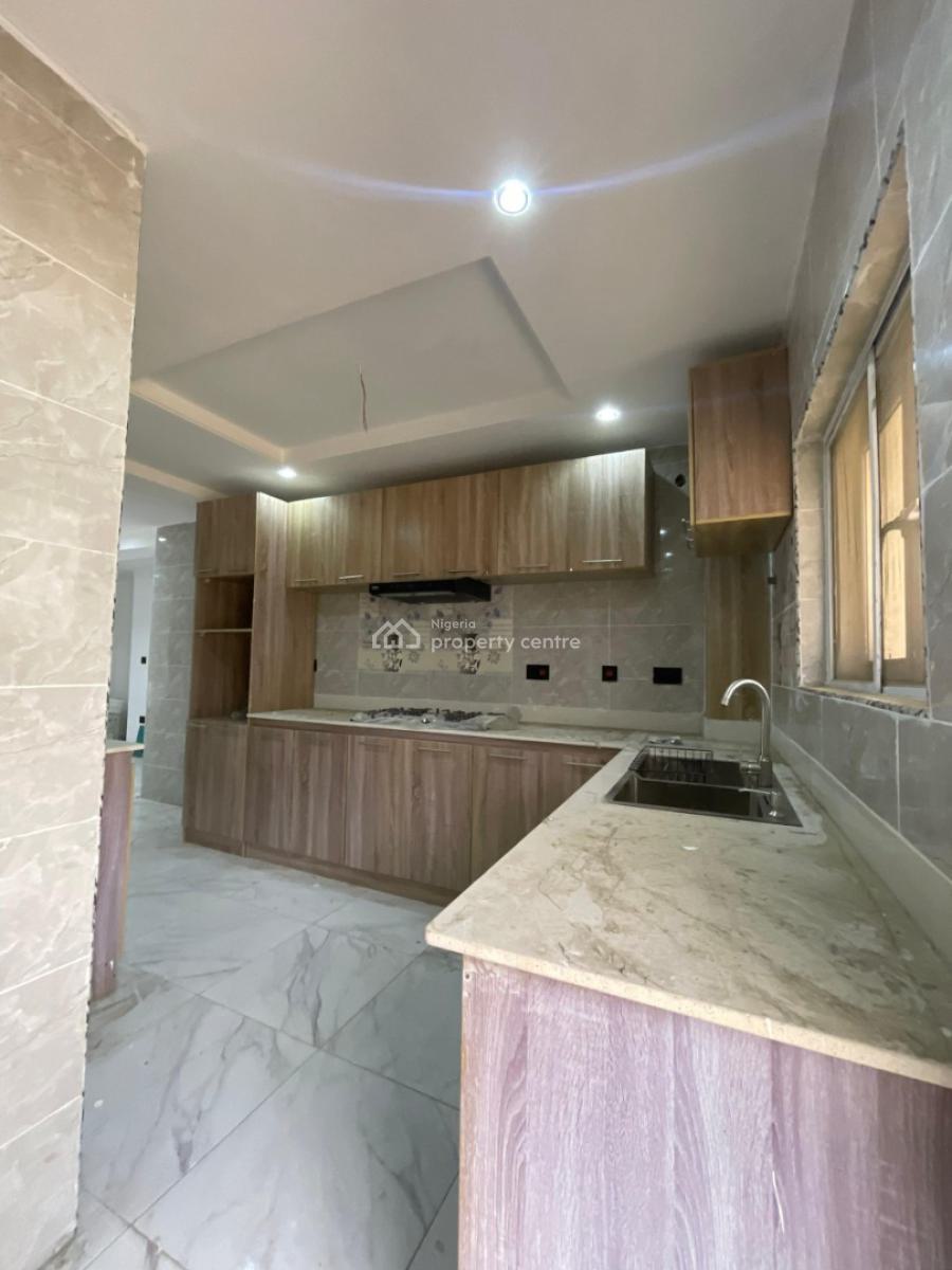 Exquisitely Built 4 Bedroom Terraced Duplex with Bq in a Prime Location, Lekki Phase 1, Lekki, Lagos, Terraced Duplex for Sale