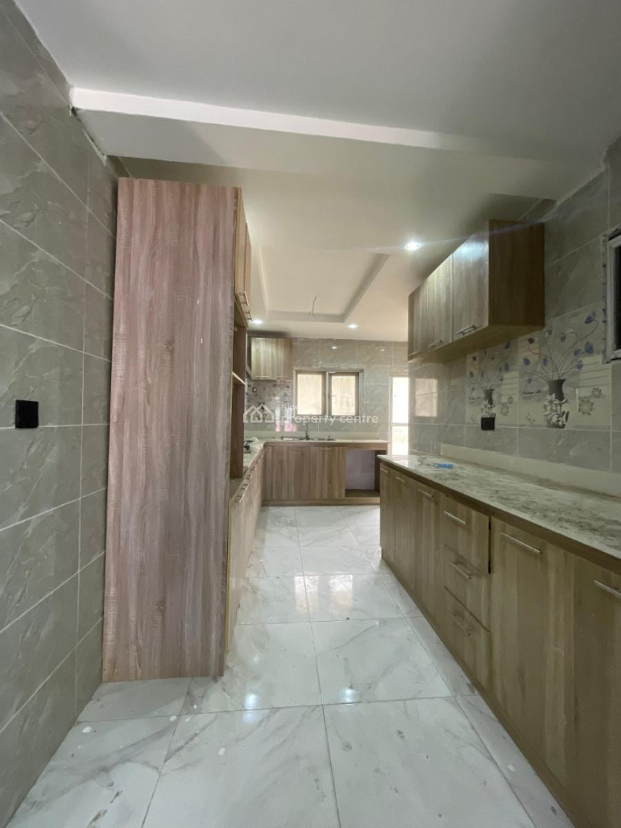 Exquisitely Built 4 Bedroom Terraced Duplex with Bq in a Prime Location, Lekki Phase 1, Lekki, Lagos, Terraced Duplex for Sale