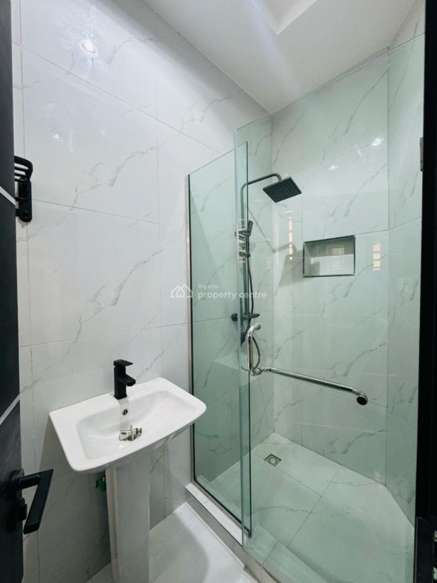 Luxury 4 Bedrooms Semi-detached Duplex, Olowora, Magodo, Lagos, Semi-detached Duplex for Sale