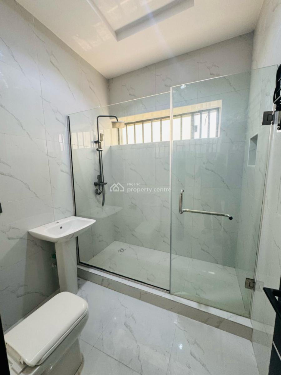 Luxury 4 Bedrooms Semi-detached Duplex, Olowora, Magodo, Lagos, Semi-detached Duplex for Sale