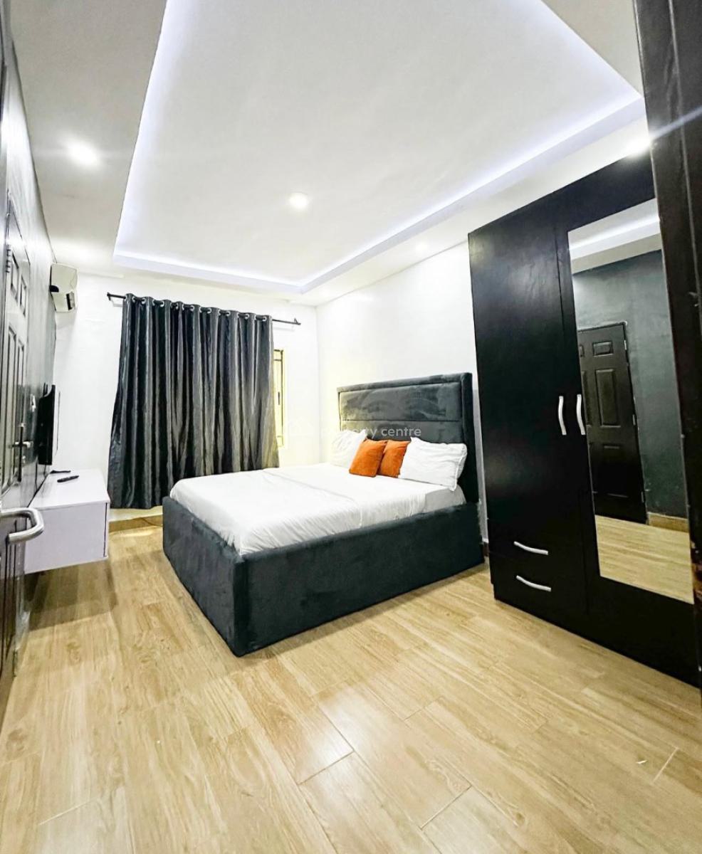 Luxury 3 Bedroom Apartment with Snooker Board and Pool, Ikate, Lekki, Lagos, Flat / Apartment Short Let