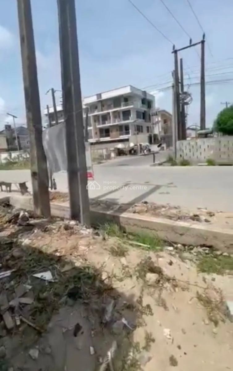Strategically Located 900sqm Bareland, Gbagbala Ikate, Lekki Phase 1, Lekki, Lagos, Mixed-use Land for Sale