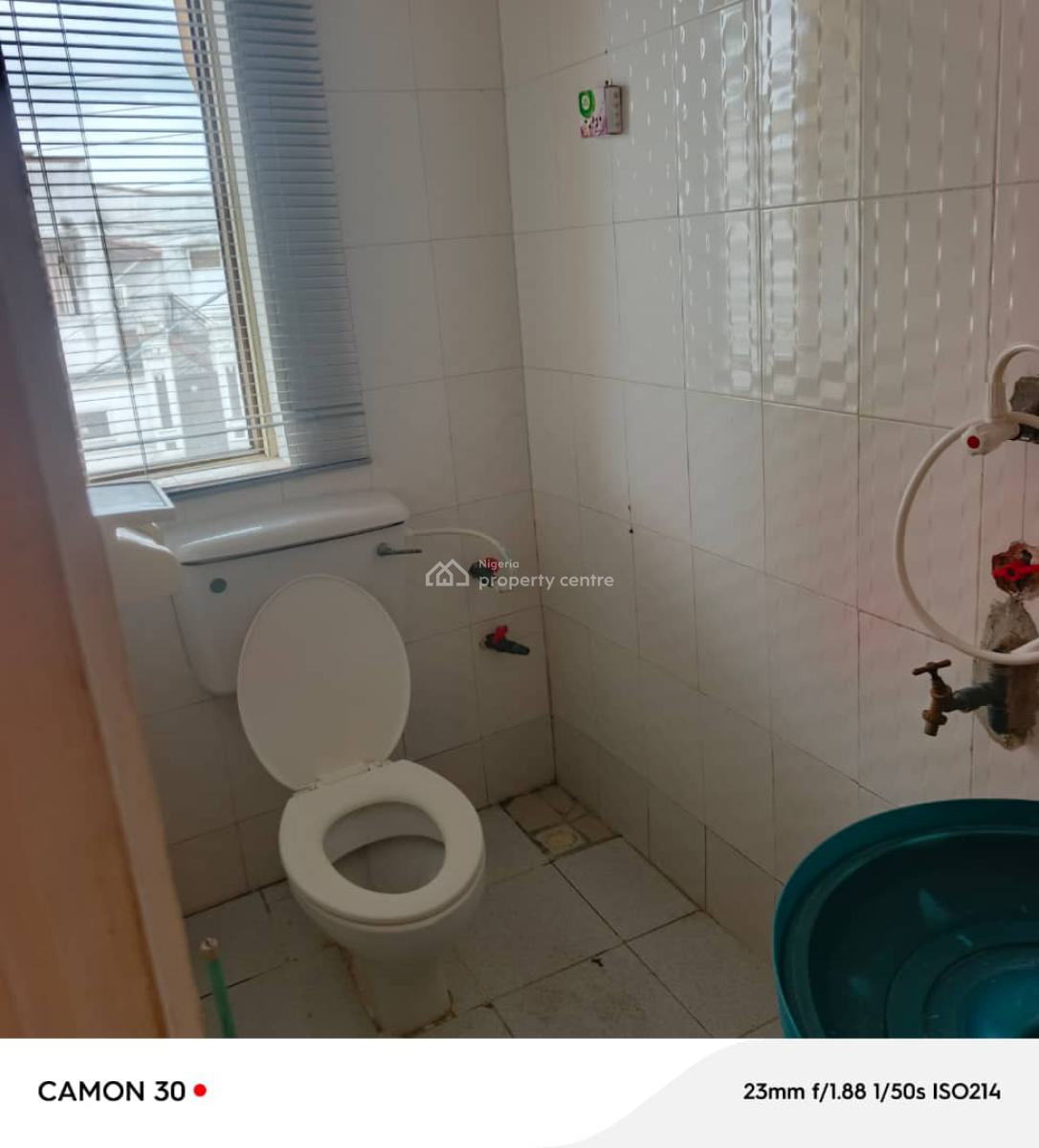 a Mini Flat, Adeniyi Jones, Ikeja, Lagos, Mini Flat (room and Parlour) for Rent