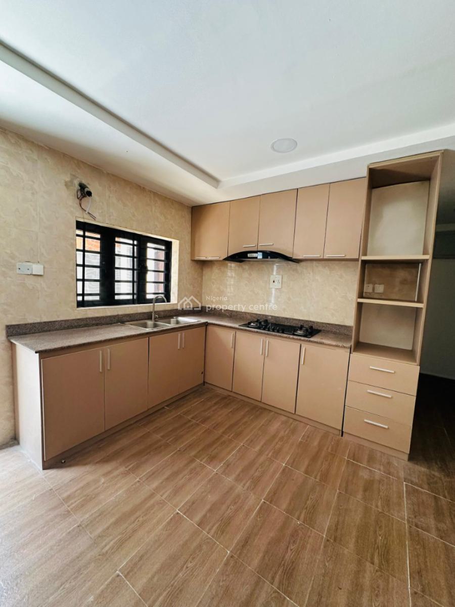 Gorgeously Built 4 Bedroom Terrace Duplex with Bq, Ologolo, Lekki, Lagos, Terraced Duplex for Sale