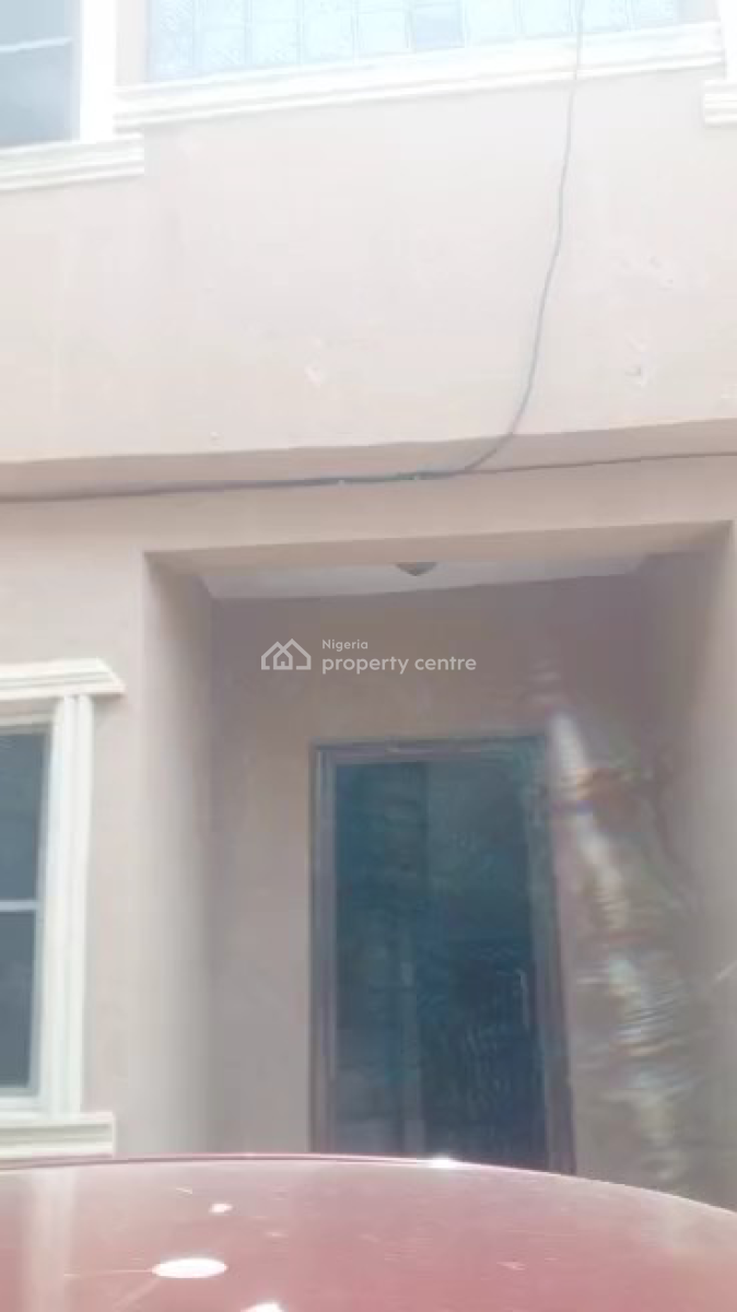Distress Solidly Built 6 Flats, Akesan Bus-stop Igando Off Lasu Isheri Road Lagos State, Akesan, Alimosho, Lagos, Block of Flats for Sale