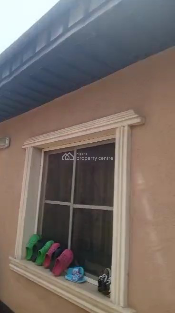 Distress Solidly Built 6 Flats, Akesan Bus-stop Igando Off Lasu Isheri Road Lagos State, Akesan, Alimosho, Lagos, Block of Flats for Sale