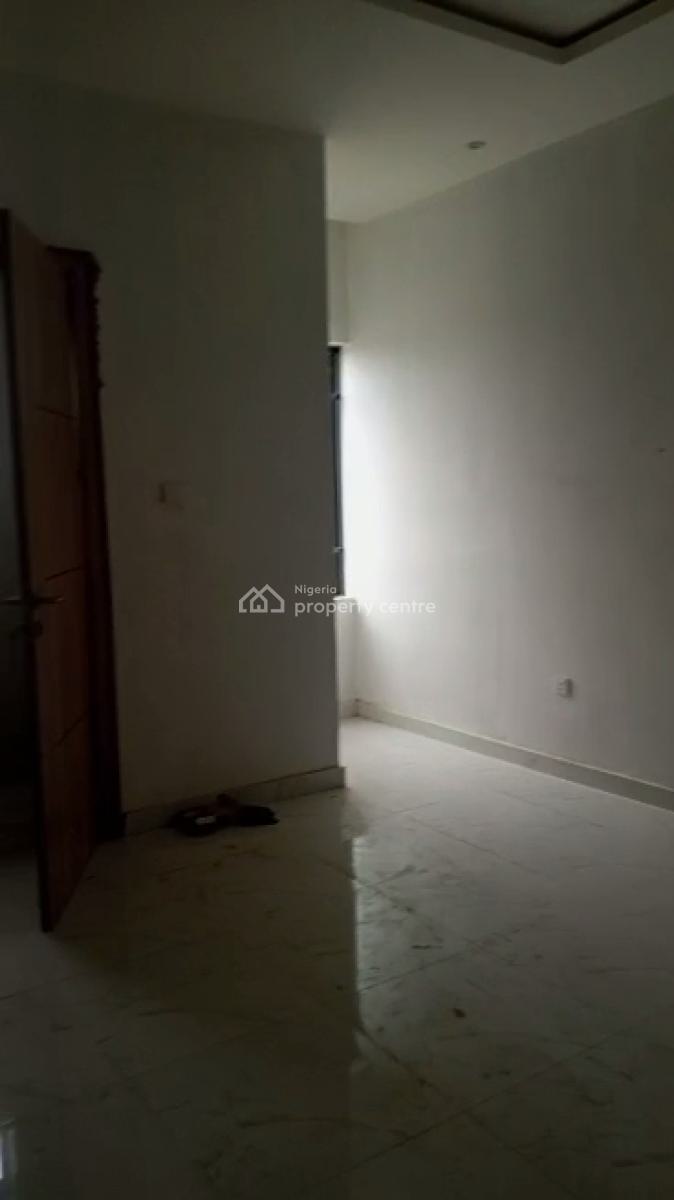 Lovely 3 Bedrooms Apartment, Adeniyi Jones, Ikeja, Lagos, Flat / Apartment for Sale