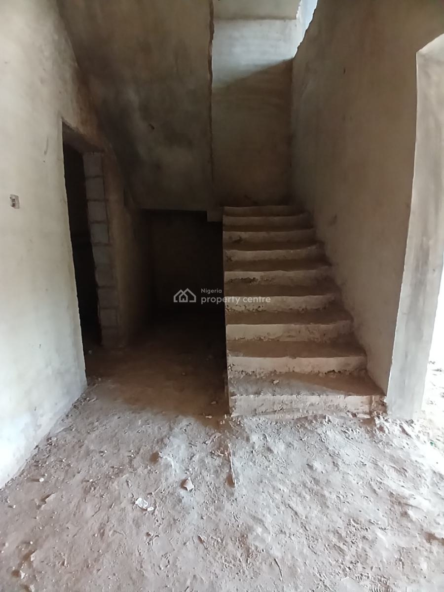 Uncompleted Building 5 Bedroom Terrace Duplex with 1room Bq, Guzape Abuja Diplomatic Zone, Guzape District, Abuja, Terraced Duplex for Sale