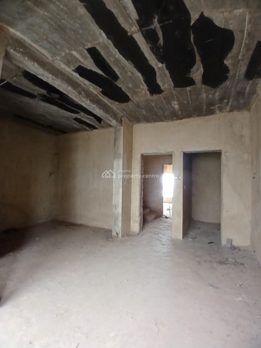Uncompleted Building 5 Bedroom Terrace Duplex with 1room Bq, Guzape Abuja Diplomatic Zone, Guzape District, Abuja, Terraced Duplex for Sale