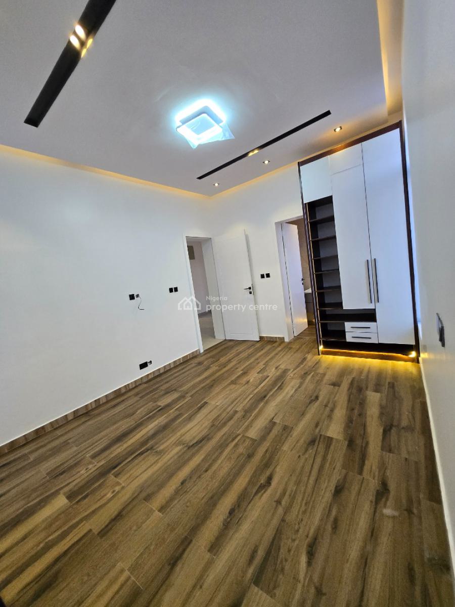 5 Bedroom Contemporary House Sitting on 400sqm with Parking for 4 Cars, Lekky County- Megamound, Ikota, Lekki, Lagos, Detached Duplex for Sale