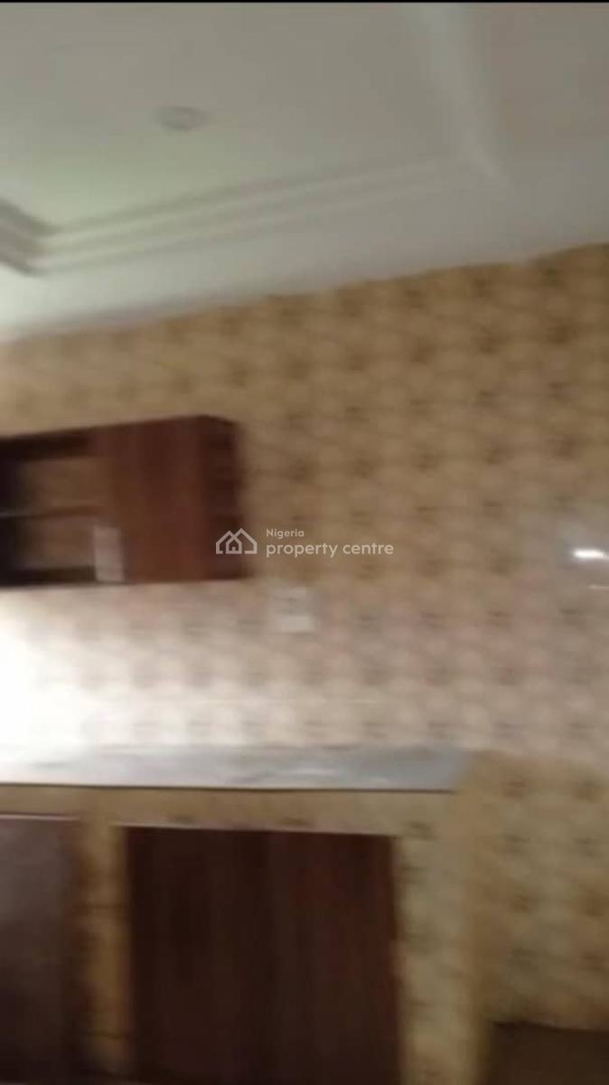 Lovely 3 Bedroom Flat, Ebute Metta East, Yaba, Lagos, Flat / Apartment for Rent