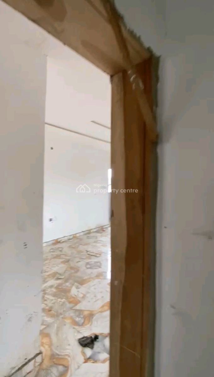 Newly Built, Spacious & Standard 2 Bedroom Apartment; Upstairs, Off Pedro Road, Gbagada, Lagos, Flat / Apartment for Rent