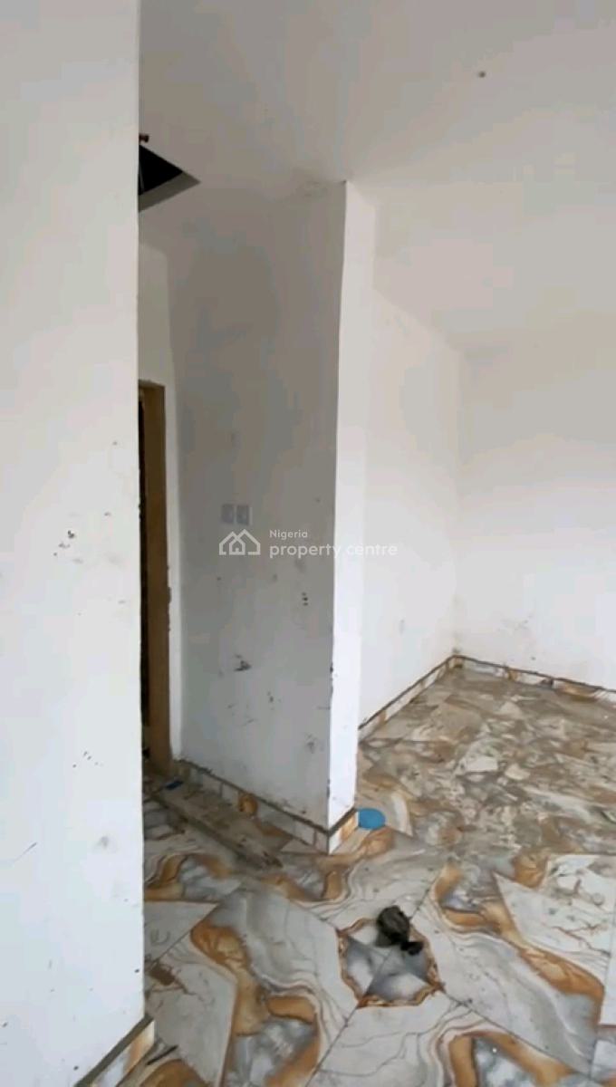 Newly Built, Spacious & Standard 2 Bedroom Apartment; Upstairs, Off Pedro Road, Gbagada, Lagos, Flat / Apartment for Rent