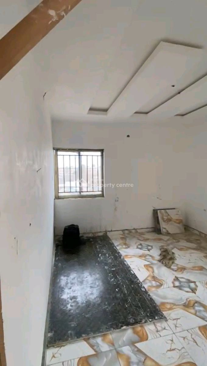 Newly Built, Spacious & Standard 2 Bedroom Apartment; Upstairs, Off Pedro Road, Gbagada, Lagos, Flat / Apartment for Rent