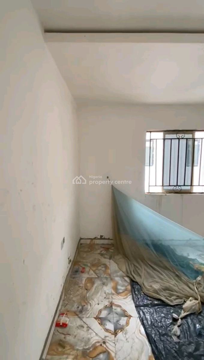 Newly Built, Spacious & Standard 2 Bedroom Apartment; Upstairs, Off Pedro Road, Gbagada, Lagos, Flat / Apartment for Rent