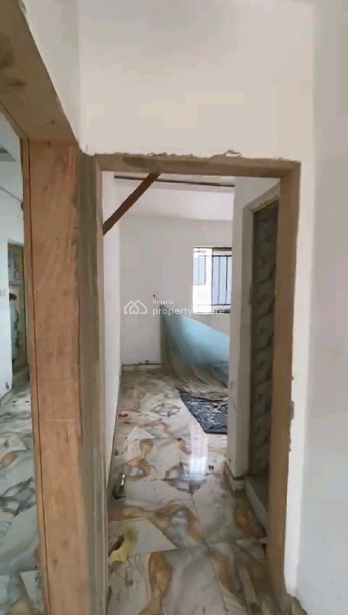 Newly Built, Spacious & Standard 2 Bedroom Apartment; Upstairs, Off Pedro Road, Gbagada, Lagos, Flat / Apartment for Rent