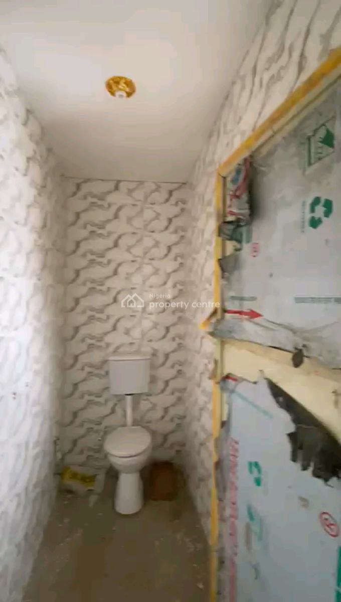 Newly Built, Spacious & Standard 2 Bedroom Apartment; Upstairs, Off Pedro Road, Gbagada, Lagos, Flat / Apartment for Rent
