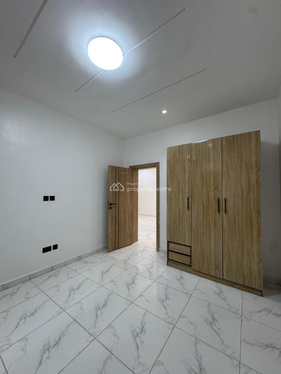 Spacious 2 Bedroom Apartment Within a Serene Environment, Ologolo, Lekki, Lagos, Flat / Apartment for Sale