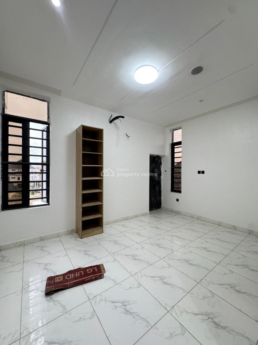 Spacious 2 Bedroom Apartment Within a Serene Environment, Ologolo, Lekki, Lagos, Flat / Apartment for Sale
