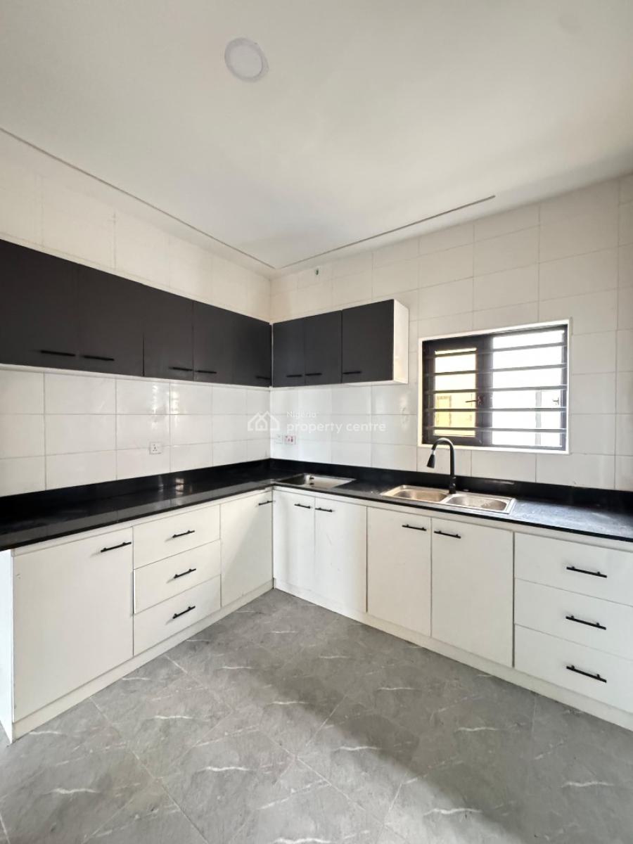 Beautiful 2 Bedroom Apartment, Ologolo, Lekki, Lagos, Flat / Apartment for Sale