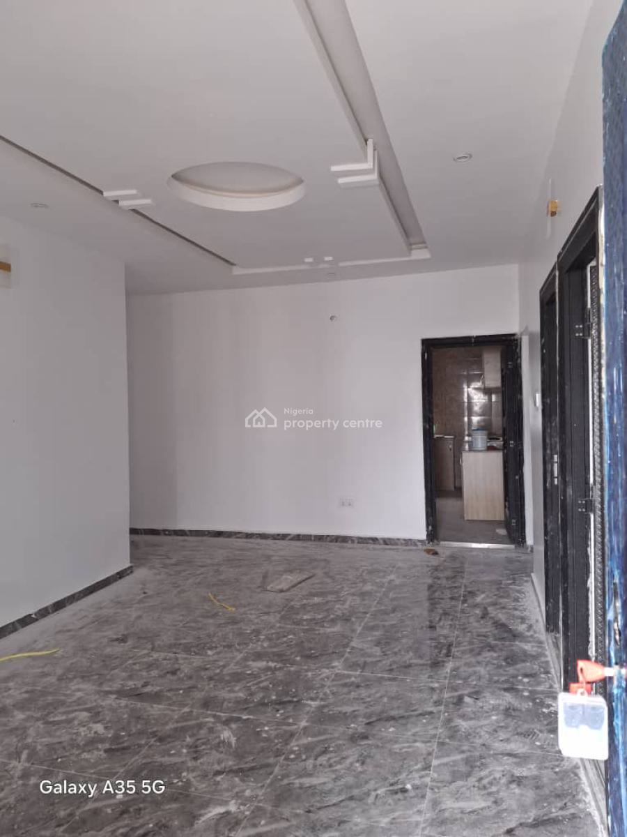 Well Mentaind 2 Bedroom Flat, Silver Land, Sangotedo, Ajah, Lagos, Flat / Apartment for Rent