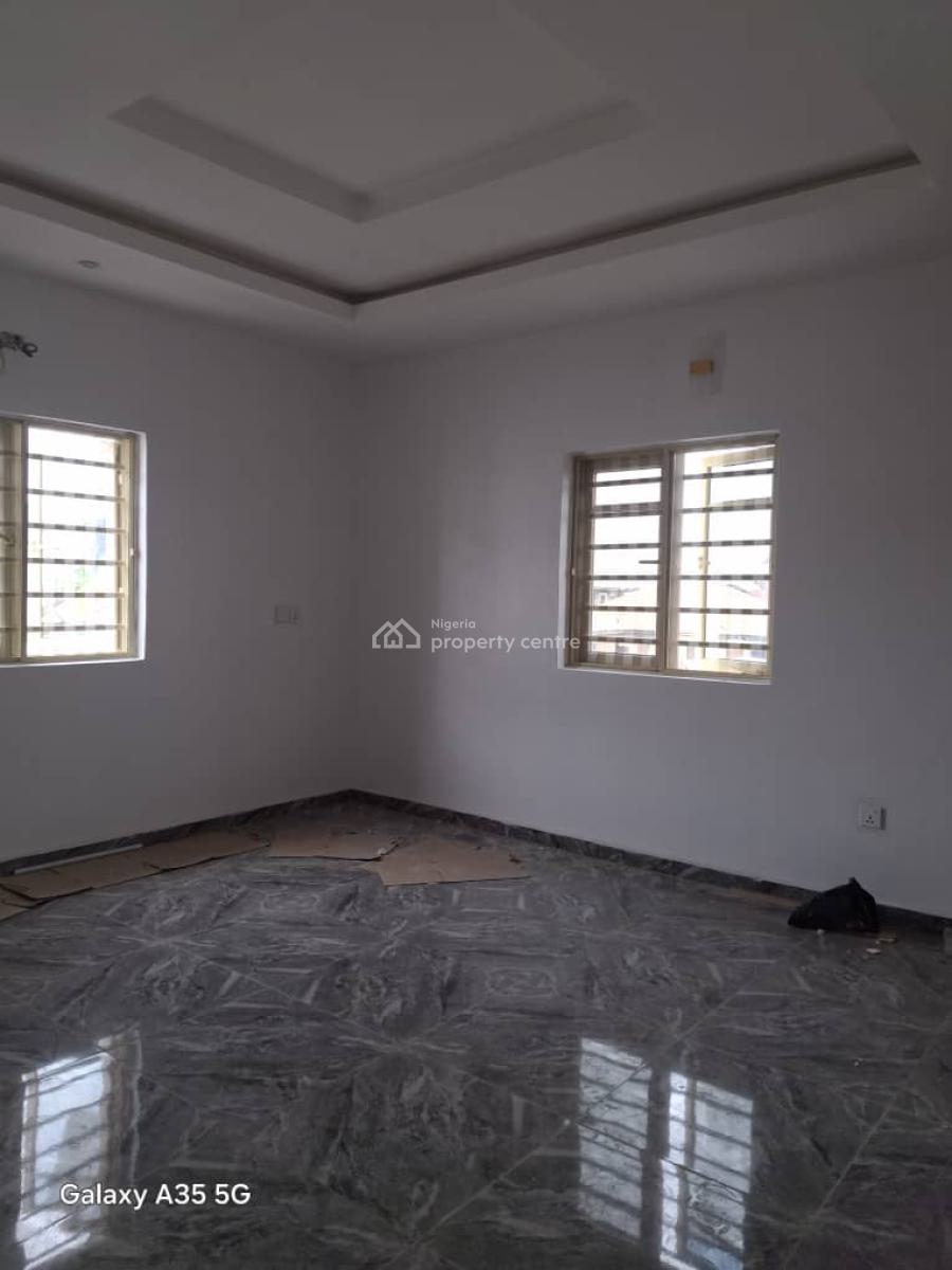 Well Mentaind 2 Bedroom Flat, Silver Land, Sangotedo, Ajah, Lagos, Flat / Apartment for Rent