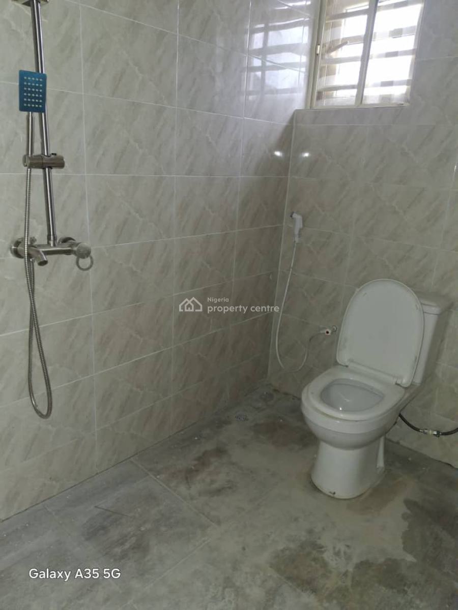 Well Mentaind 2 Bedroom Flat, Silver Land, Sangotedo, Ajah, Lagos, Flat / Apartment for Rent