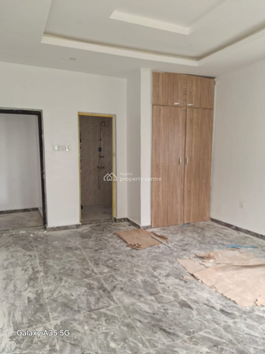 Well Mentaind 2 Bedroom Flat, Silver Land, Sangotedo, Ajah, Lagos, Flat / Apartment for Rent