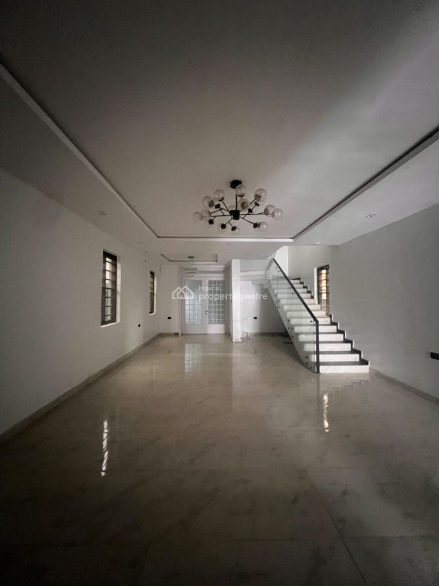 Well Built 4 Bedroom Fully Detached Duplex with Spacious Parking Space, Well Built 4 Bedroom Duplex with Spacious Parking Space in Ologolo, Lekki, Lagos, Detached Duplex for Sale