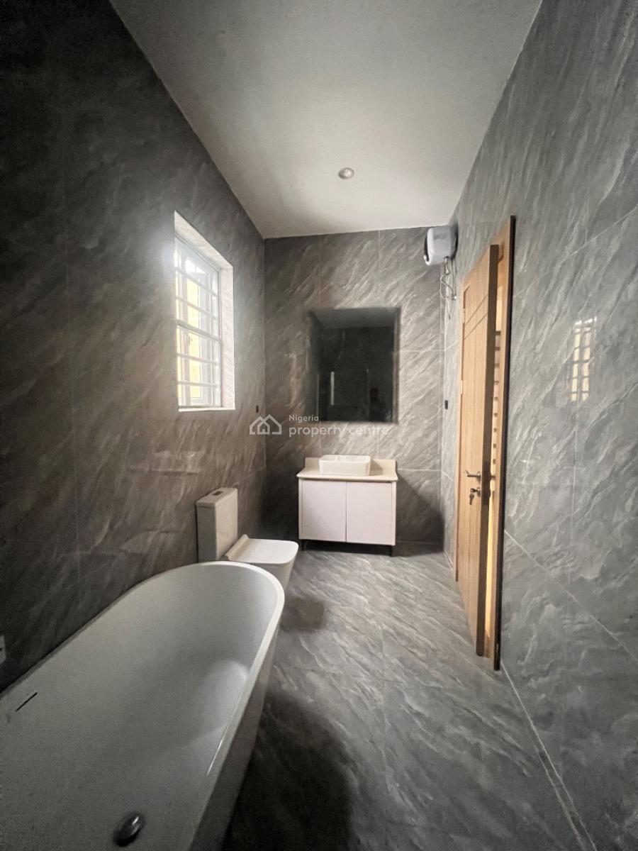 Well Built 4 Bedroom Fully Detached Duplex with Spacious Parking Space, Well Built 4 Bedroom Duplex with Spacious Parking Space in Ologolo, Lekki, Lagos, Detached Duplex for Sale