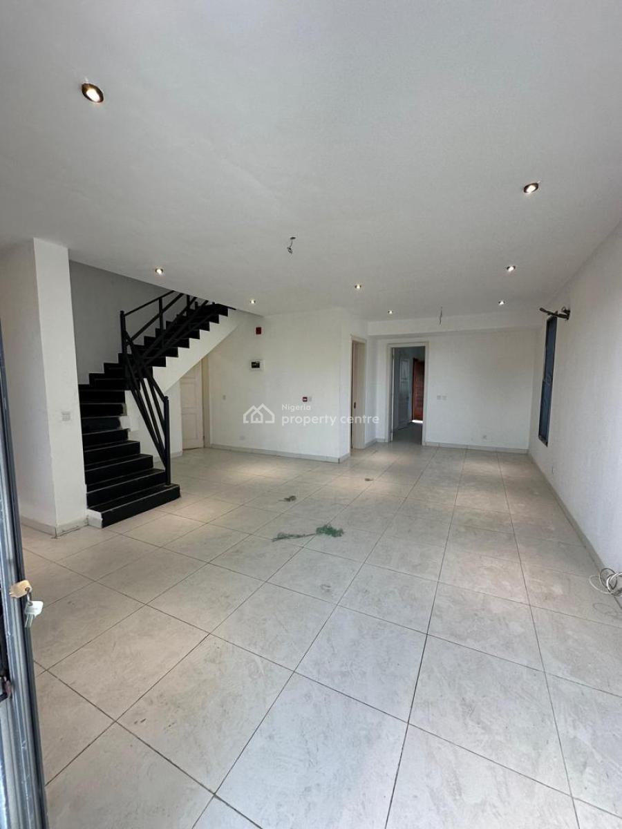 Serviced 4 Bedroom Maisonette Duplex with Bq, Ologolo, Lekki, Lagos, Terraced Duplex for Rent