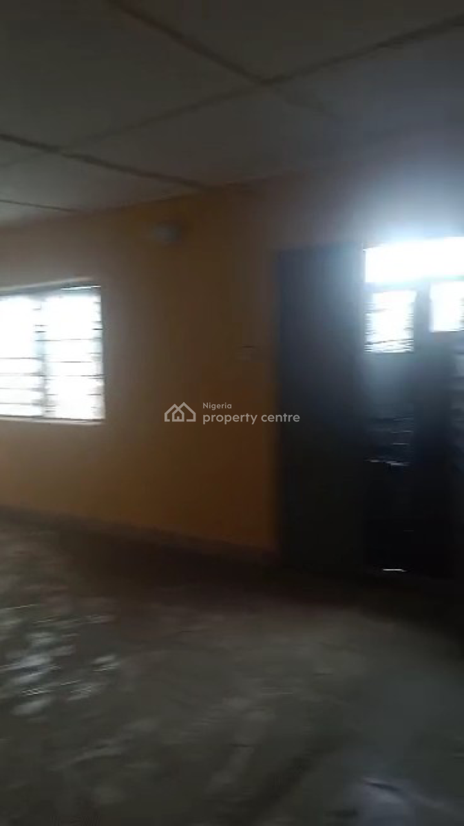 Big 4 Bedrooms Flat Upstairs, Adebola Ojomu Street, Aguda, Surulere, Lagos, Flat / Apartment for Rent