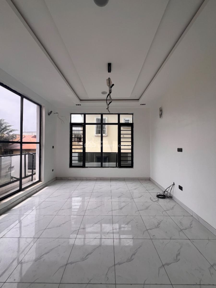Contemporary 2 Bedroom Apartment with Swimming Pool, Gym and Elevator, Ologolo, Lekki, Lagos, Flat / Apartment for Sale