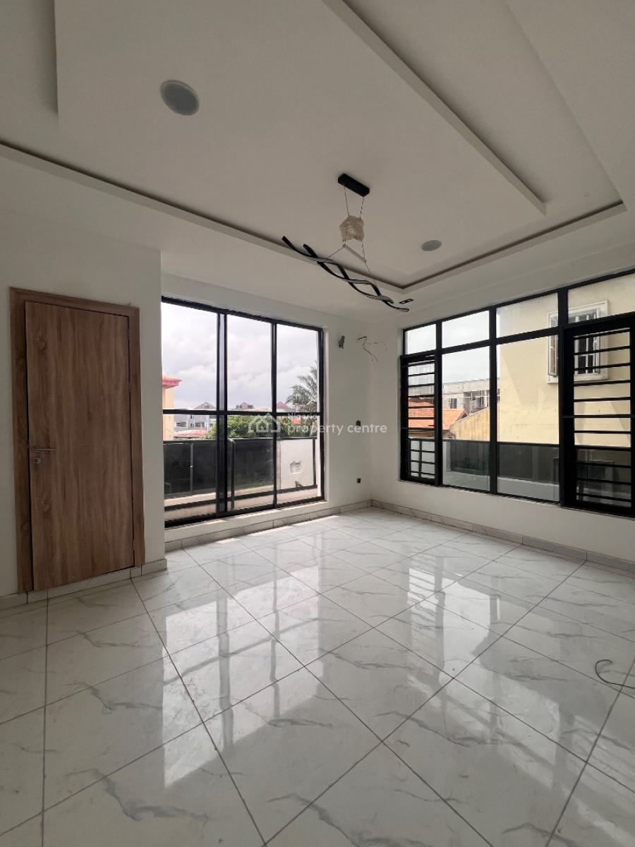Contemporary 2 Bedroom Apartment with Swimming Pool, Gym and Elevator, Ologolo, Lekki, Lagos, Flat / Apartment for Sale
