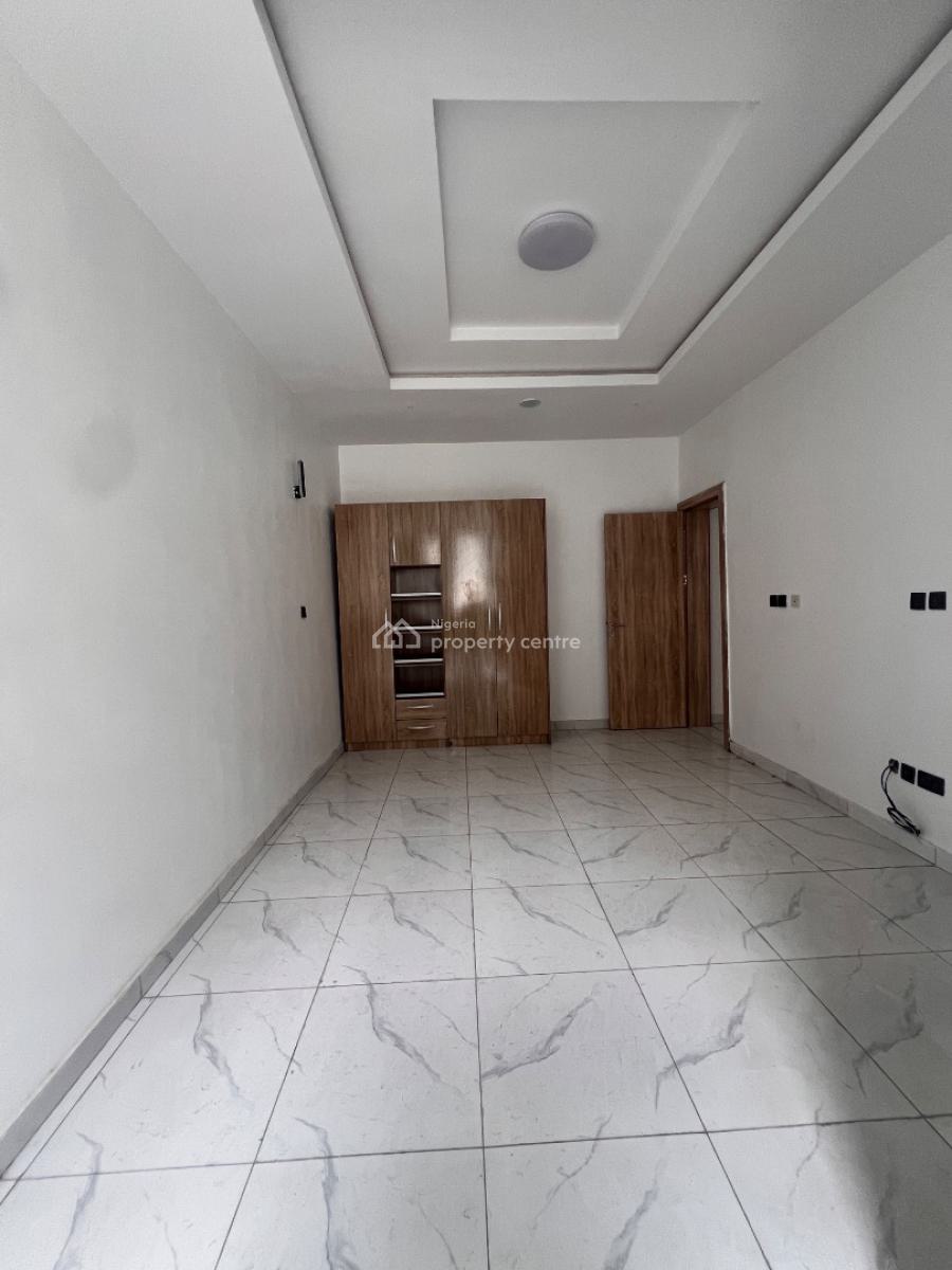Contemporary 2 Bedroom Apartment with Swimming Pool, Gym and Elevator, Ologolo, Lekki, Lagos, Flat / Apartment for Sale