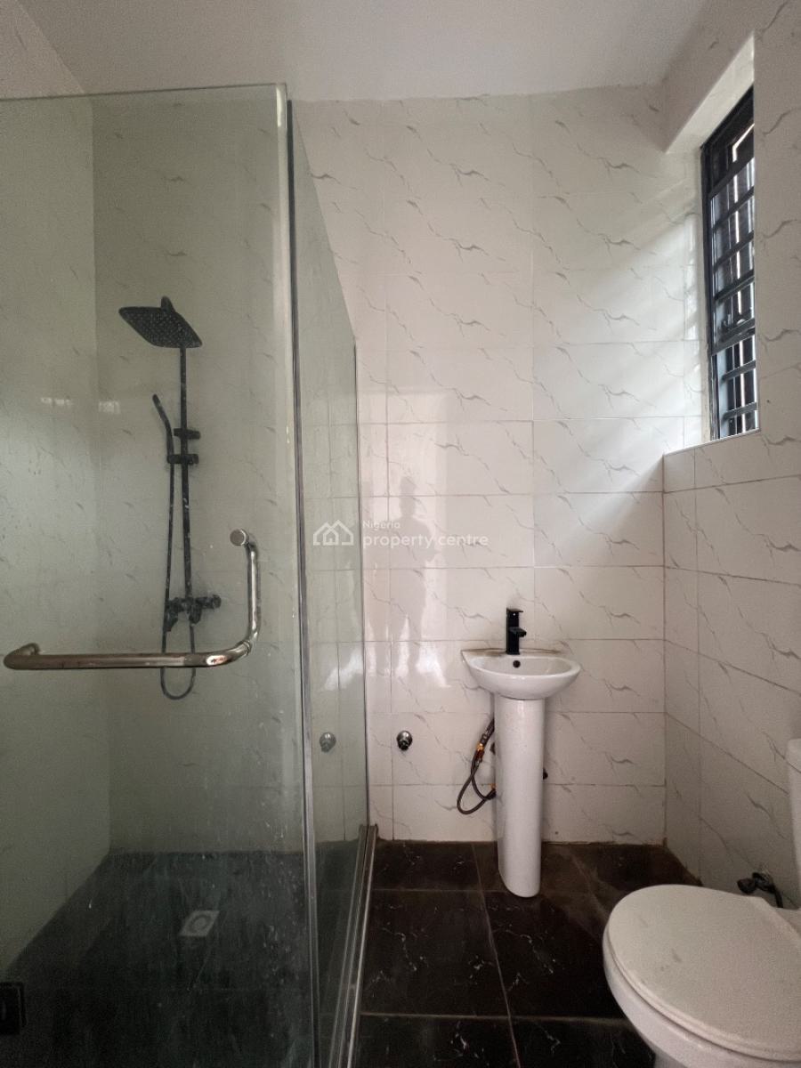 Contemporary 2 Bedroom Apartment with Swimming Pool, Gym and Elevator, Ologolo, Lekki, Lagos, Flat / Apartment for Sale
