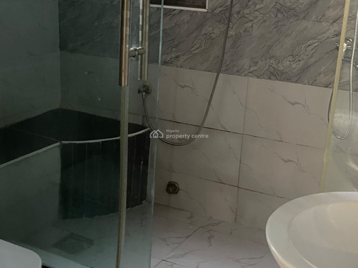 Very Clean  2 Bedroom with Bq, Eleganza Gardens at Vgc Bus Stop, Vgc, Lekki, Lagos, Flat / Apartment for Rent