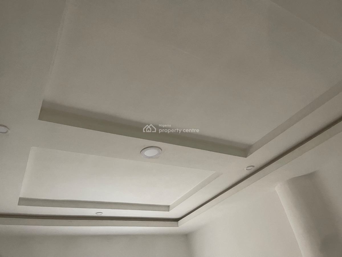 Very Clean  2 Bedroom with Bq, Eleganza Gardens at Vgc Bus Stop, Vgc, Lekki, Lagos, Flat / Apartment for Rent