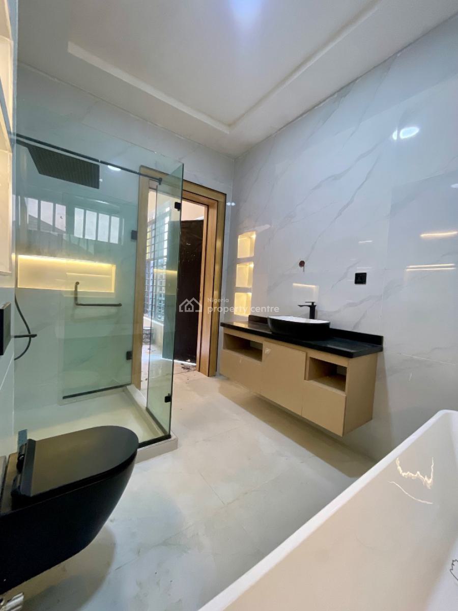 Beautifully Carved Luxury 6 Bedroom Detached Home with Bq, Chevron, Lekki, Lagos, Detached Duplex for Sale