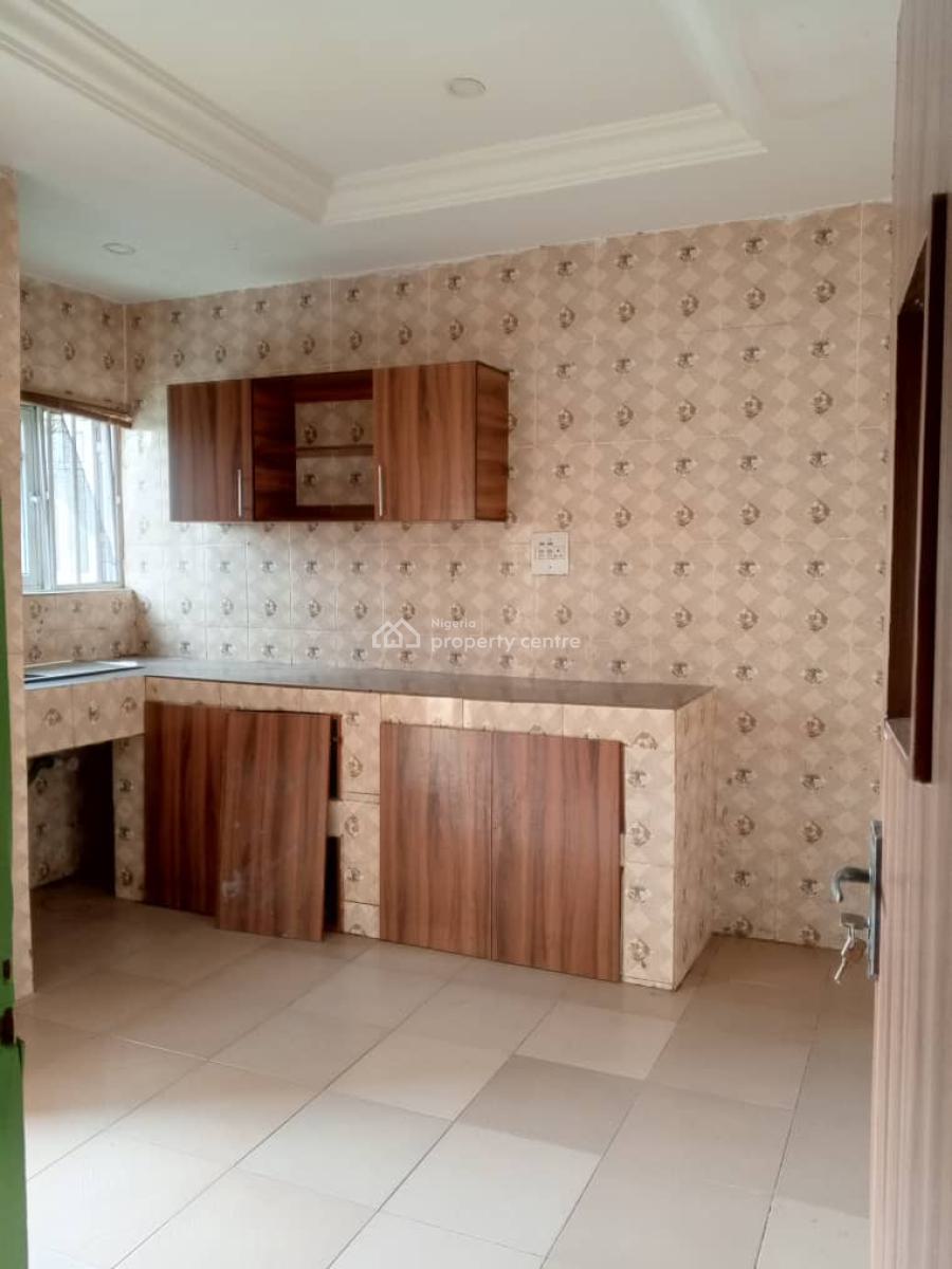 3 Bedroom Flat, Jebba Street, Adekunle, Yaba, Lagos, Flat / Apartment for Rent