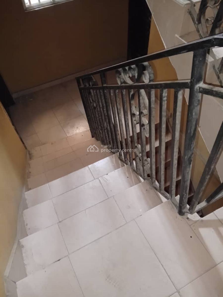 3 Bedroom Flat, Jebba Street, Adekunle, Yaba, Lagos, Flat / Apartment for Rent