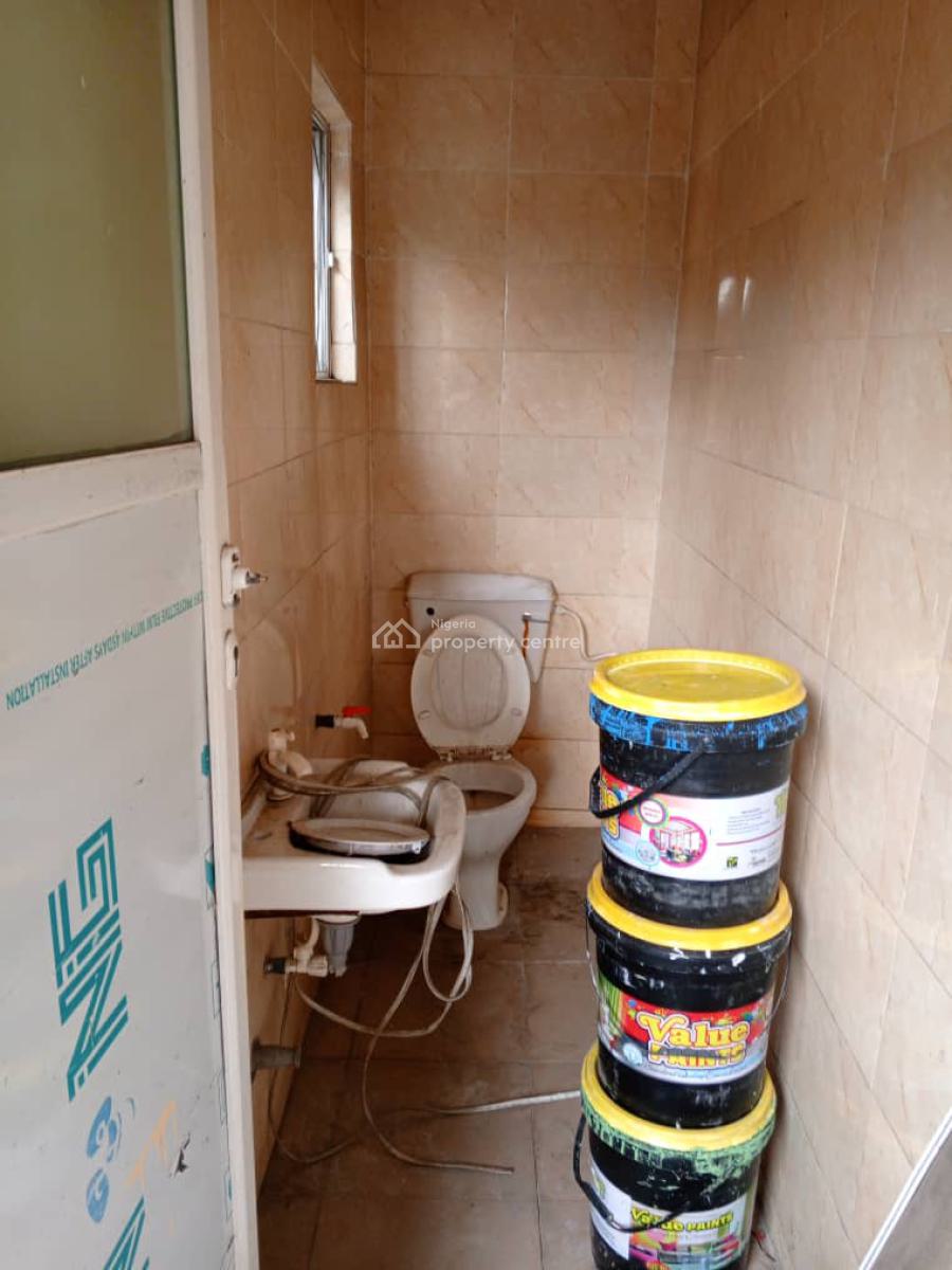 3 Bedroom Flat, Jebba Street, Adekunle, Yaba, Lagos, Flat / Apartment for Rent