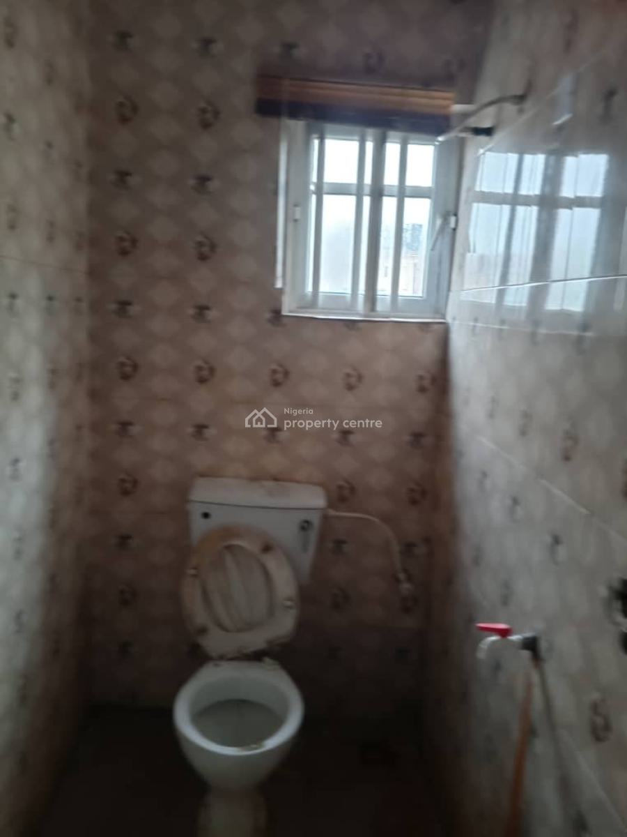 3 Bedroom Flat, Jebba Street, Adekunle, Yaba, Lagos, Flat / Apartment for Rent