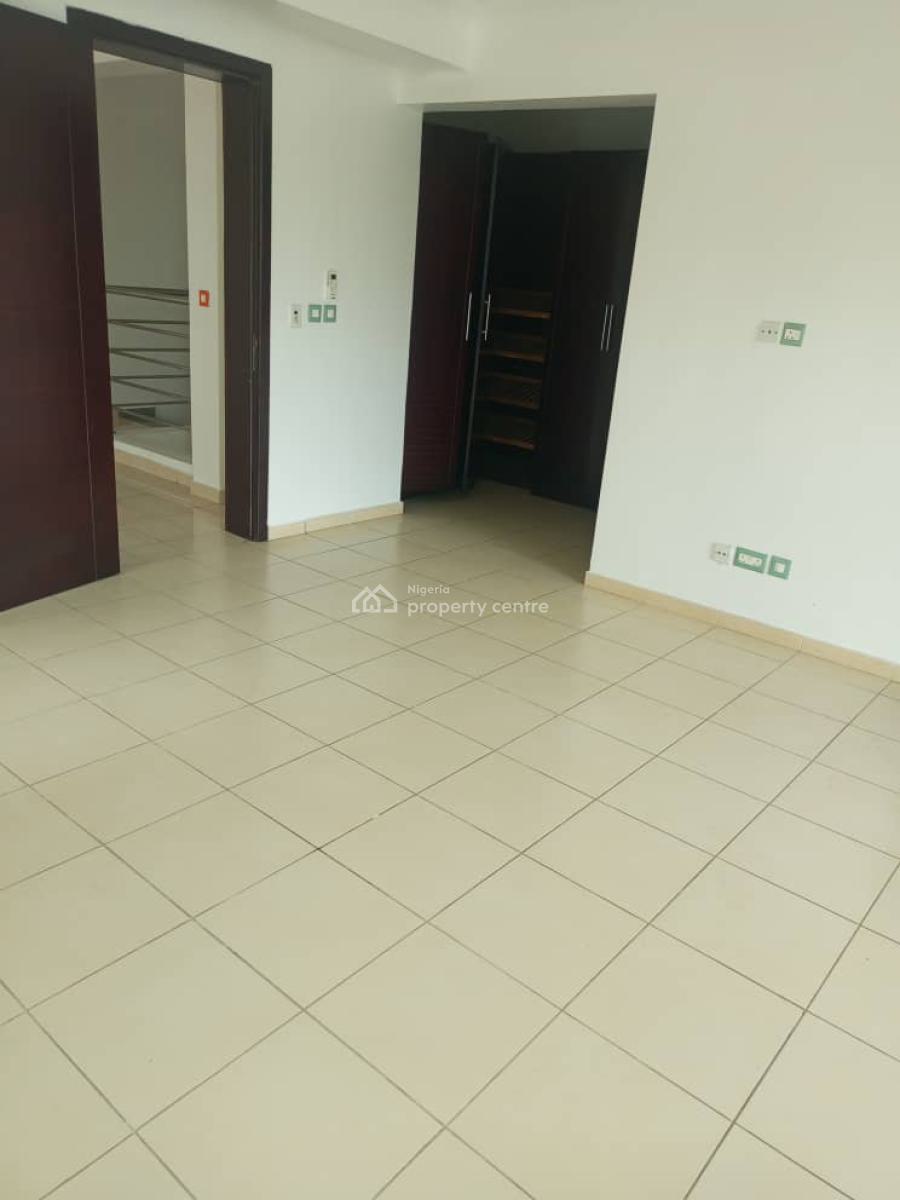 Fully Service 4 Bedroom Terrace Duplex with 2 Room Bqs, Banana Island, Ikoyi, Lagos, Terraced Duplex for Rent